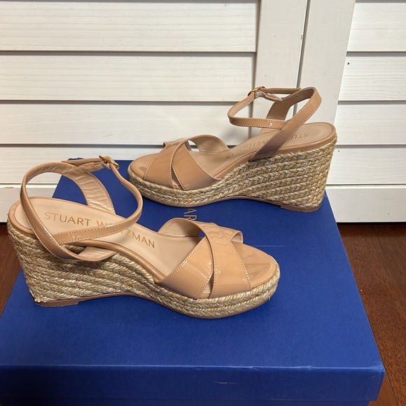 Stuart Weitzman Rosemarie Sandal - Picture 4 of 9